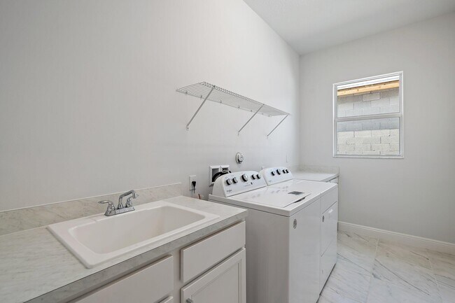 Building Photo - 12724 Nautilus Cir