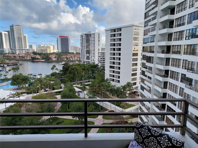 Building Photo - 600 Three Islands Boulevard