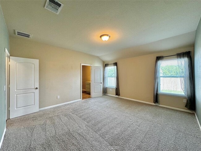 Building Photo - 715 Luna Vista Dr