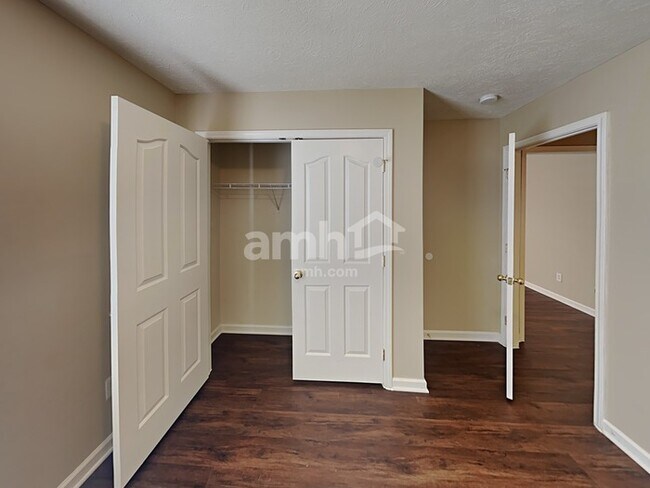 Building Photo - 3414 Leslie Ln