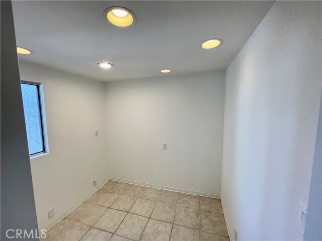 Building Photo - 5072 Edinger Ave