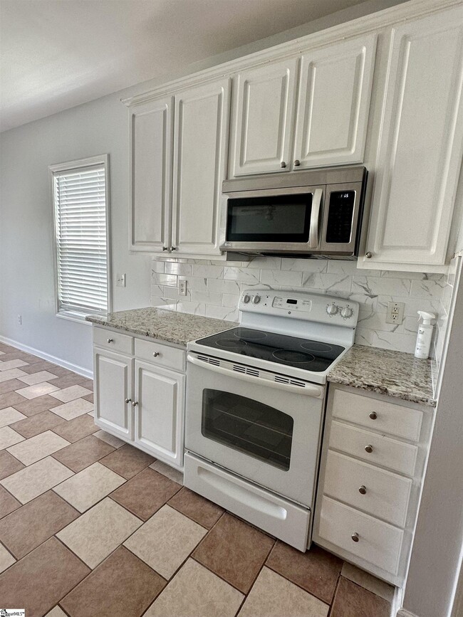 Building Photo - 205 Catalan St