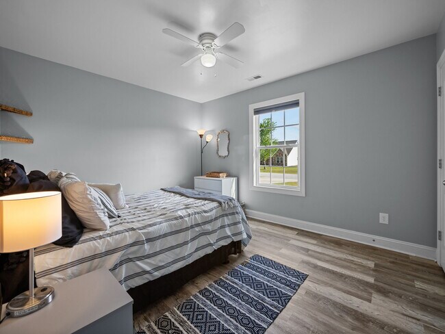 Building Photo - 309 Forbes Ln