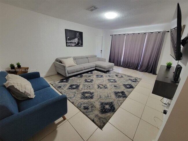 Building Photo - 2759 NW 58th Terrace