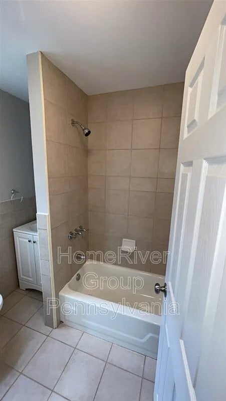 Building Photo - 5025 Jackson St