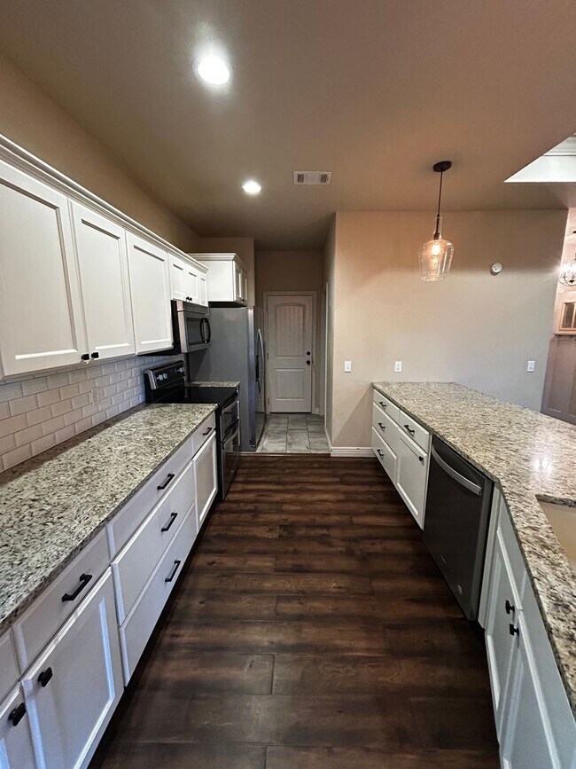 Building Photo - Private Treehouse Views - 3 Bed 2 Bath Home on Cul de sac in Bella Vista!