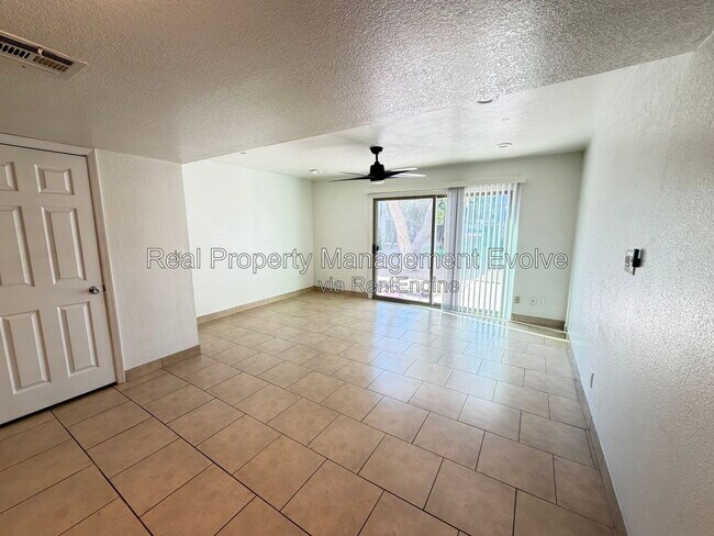 Building Photo - 122 S Hardy Dr