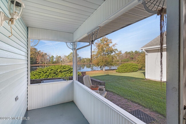 Building Photo - 405 Lexington Dr