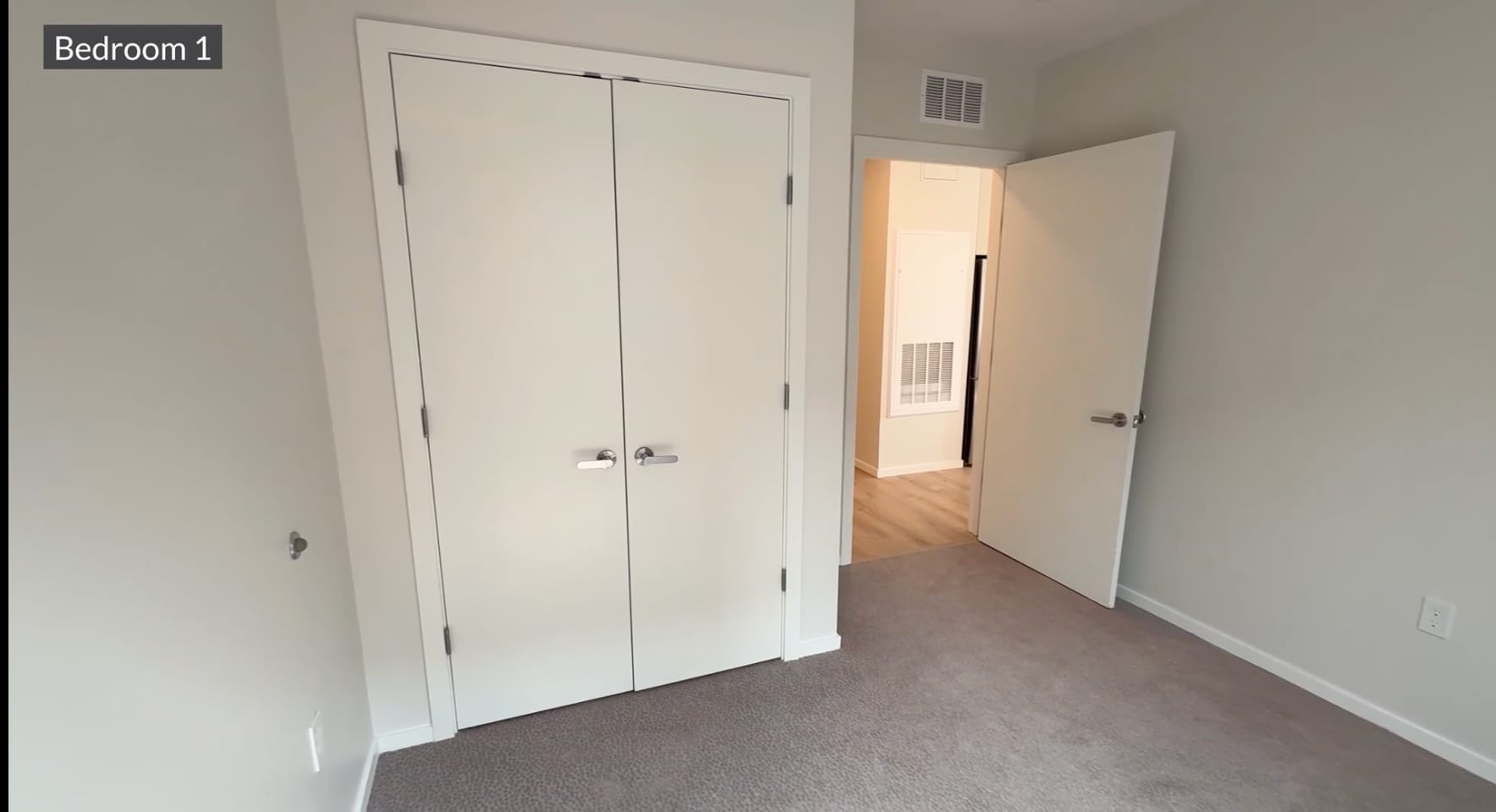 Building Photo - 5 Russell Park