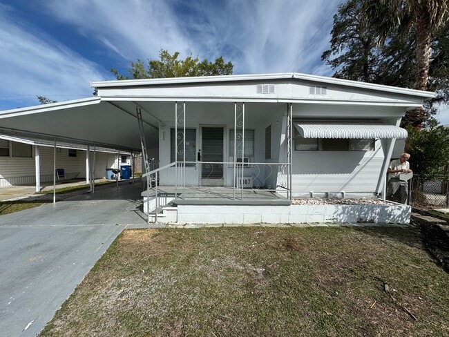 Primary Photo - 1007 51st Ave W