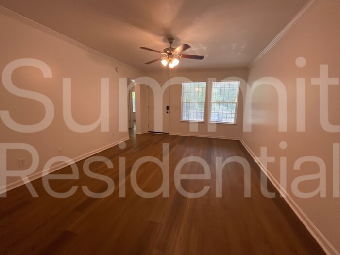 Building Photo - 651 Langston Dr SW