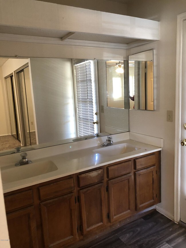 Building Photo - 5533 W Cholla St