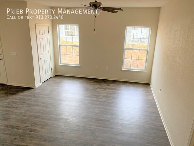 Building Photo - 21652 W 126th Terrace