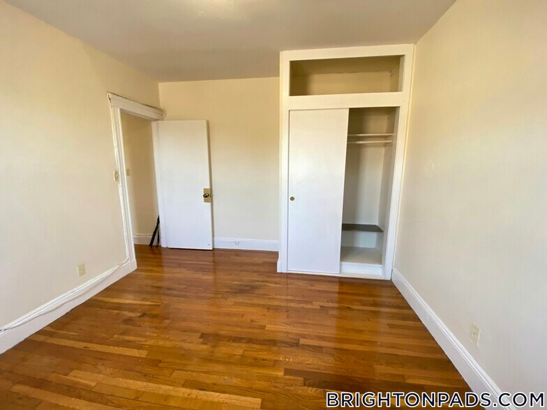 Building Photo - 127 Washington St