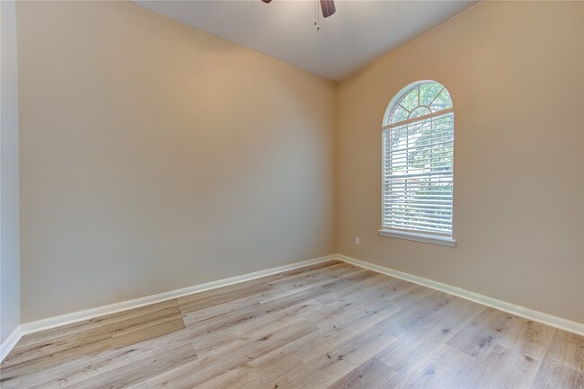 Building Photo - 10622 Lonesome Dove Trail