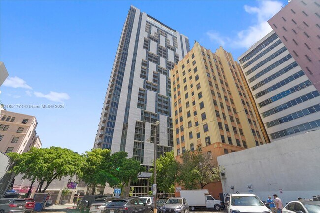 Building Photo - 151 SE 1st St