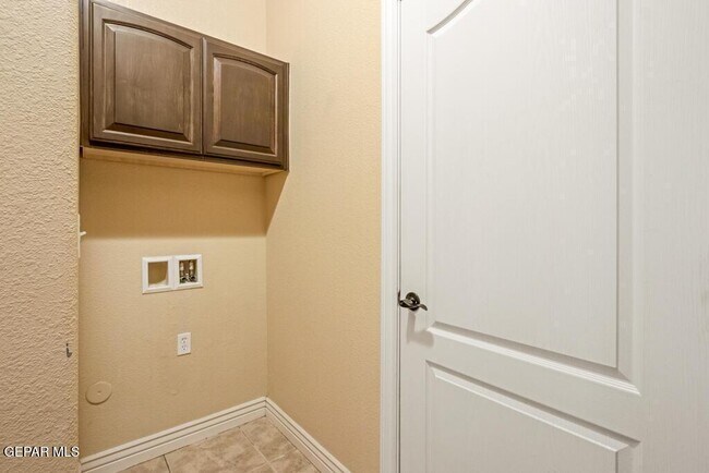 Building Photo - 11605 St Thomas Way