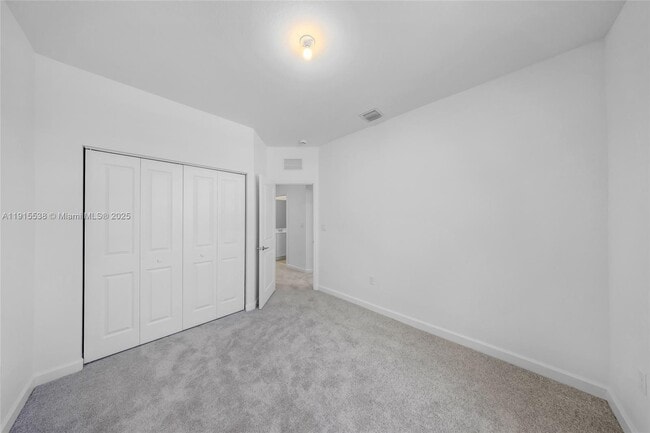 Building Photo - 2751 SE 25th Ave