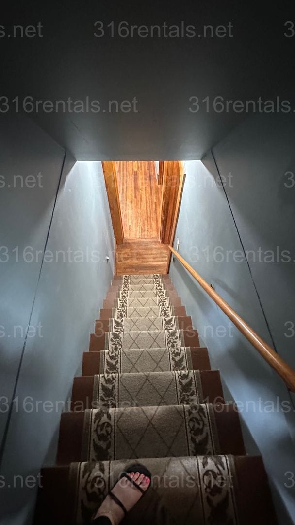 Building Photo - $1595 - 5 bed 2 bath - Single Family Home ...