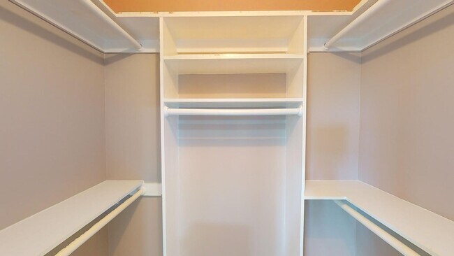 Building Photo - 911 Monroe St NW