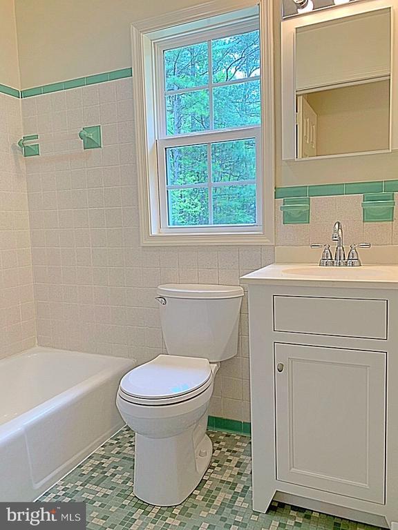 Building Photo - 22129 Indian Bridge Rd