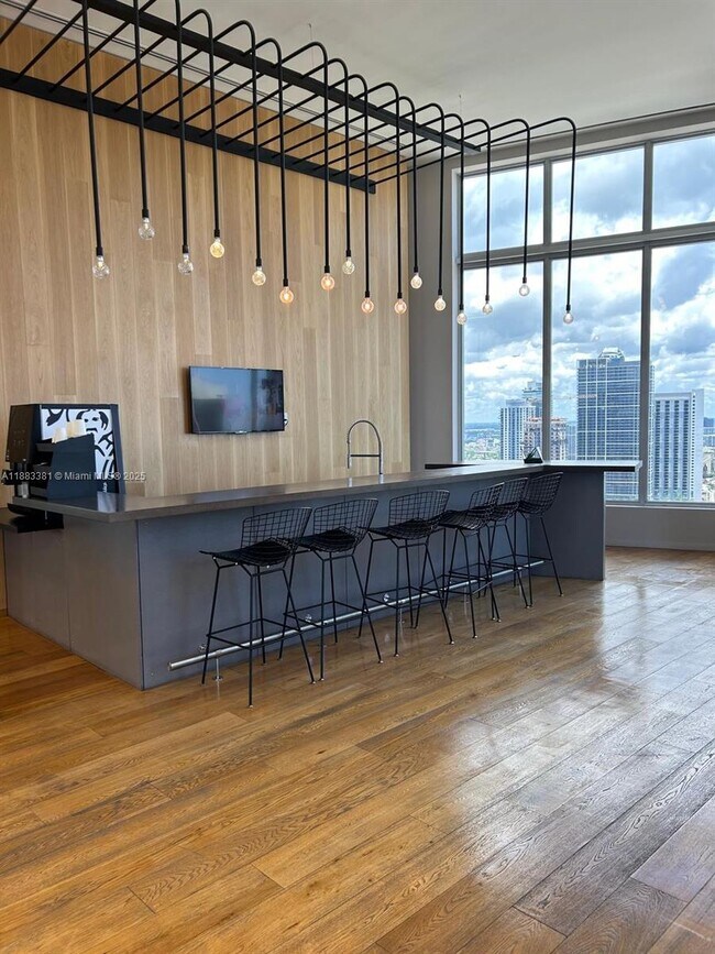 Building Photo - 151 SE 1st St