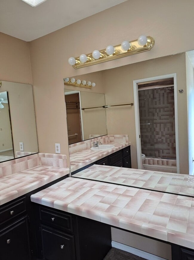 Building Photo - Charming Single-Story Home with Bonus Space & Beautiful Backyard