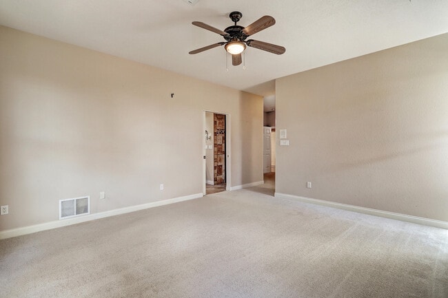 Building Photo - 8415 Disney Pl NE