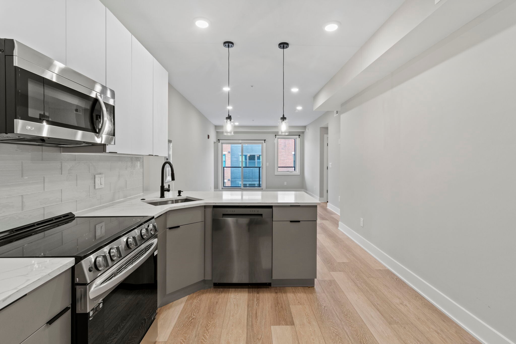 Building Photo - 2625 W Jefferson St