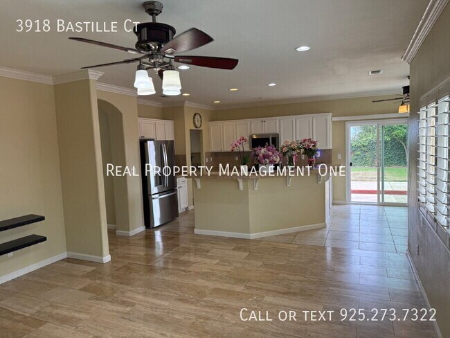 Building Photo - 3918 Bastille Ct