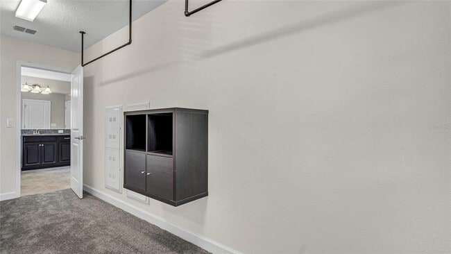 Building Photo - 1695 Ludington Ave