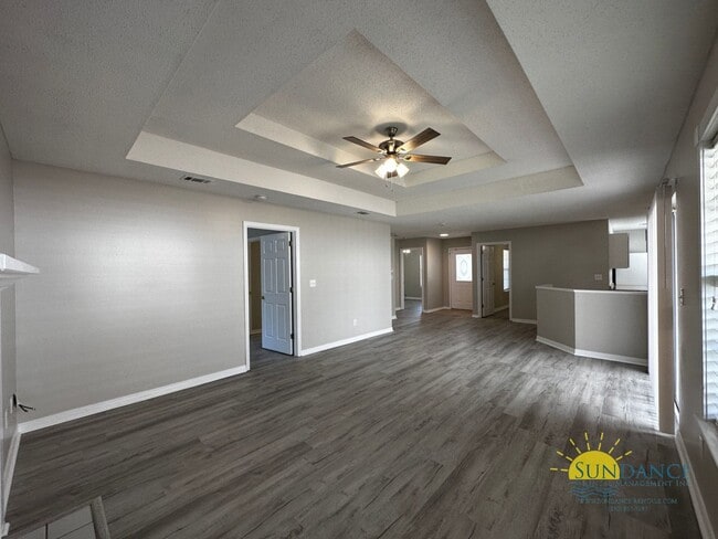 Building Photo - Beautiful 3 Bedroom Home in Fort Walton Beach!