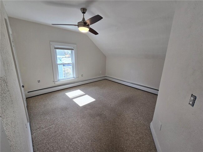 Building Photo - 1019 Victory Hwy