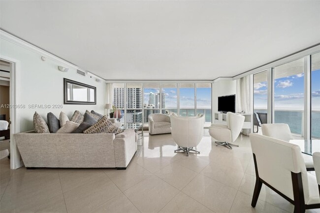 Building Photo - 1830 S Ocean Dr