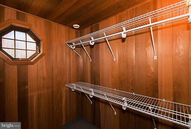 Building Photo - 306 Cedar Hill Rd