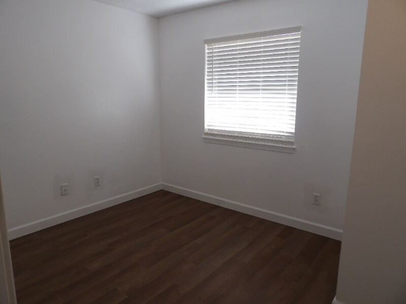 Building Photo - 1633 Manitou Blvd