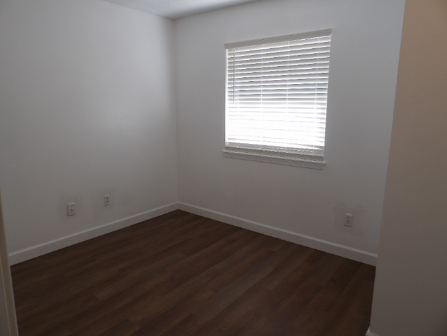 Building Photo - 1633 Manitou Blvd