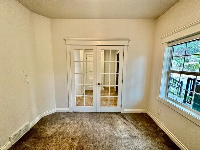 Building Photo - 4409 W Country Hls Ln