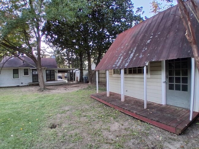 Building Photo - 192 Palisade St