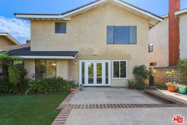 Building Photo - 6501 Bradley Pl