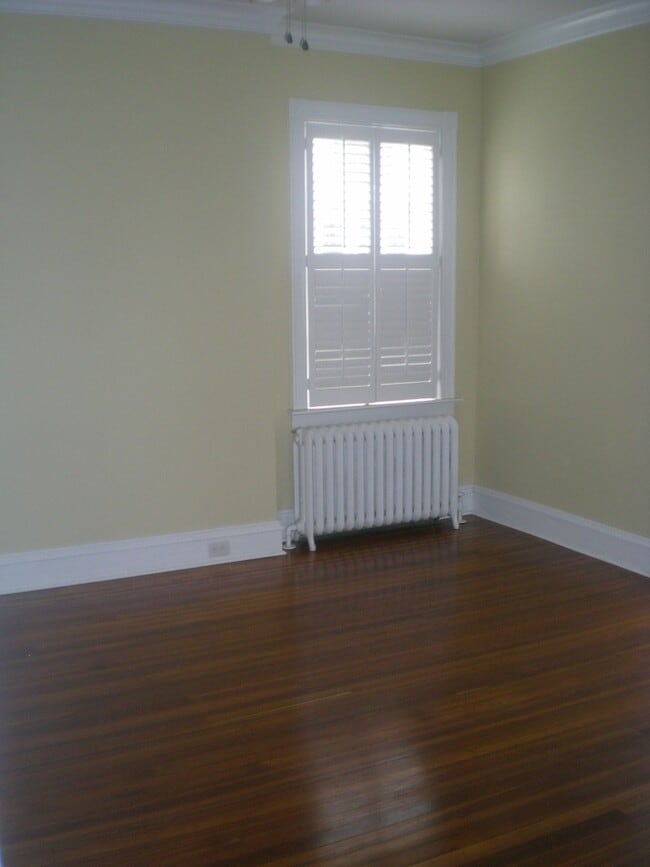 Building Photo - Sunny 3 BR / 2 BA Beautiful Home in Museum...