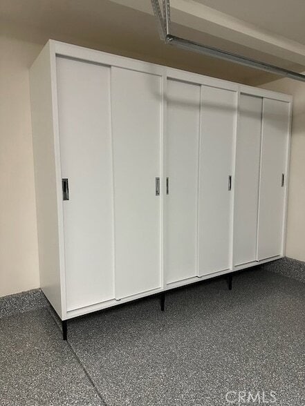 Building Photo - 6 Pony Ct