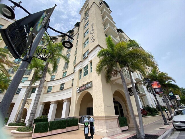Building Photo - 610 Clematis St