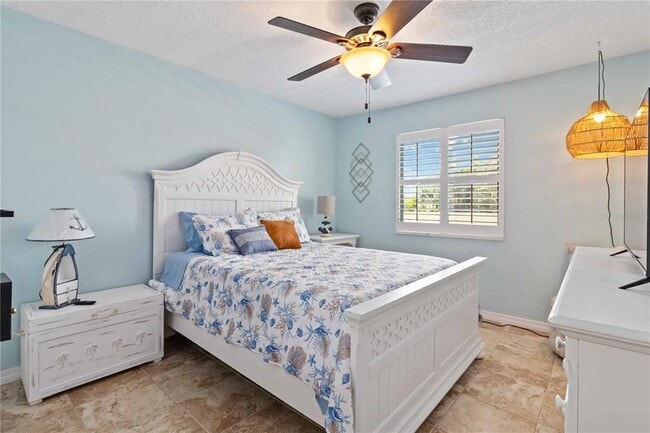 Building Photo - 1500 Park Beach Cir