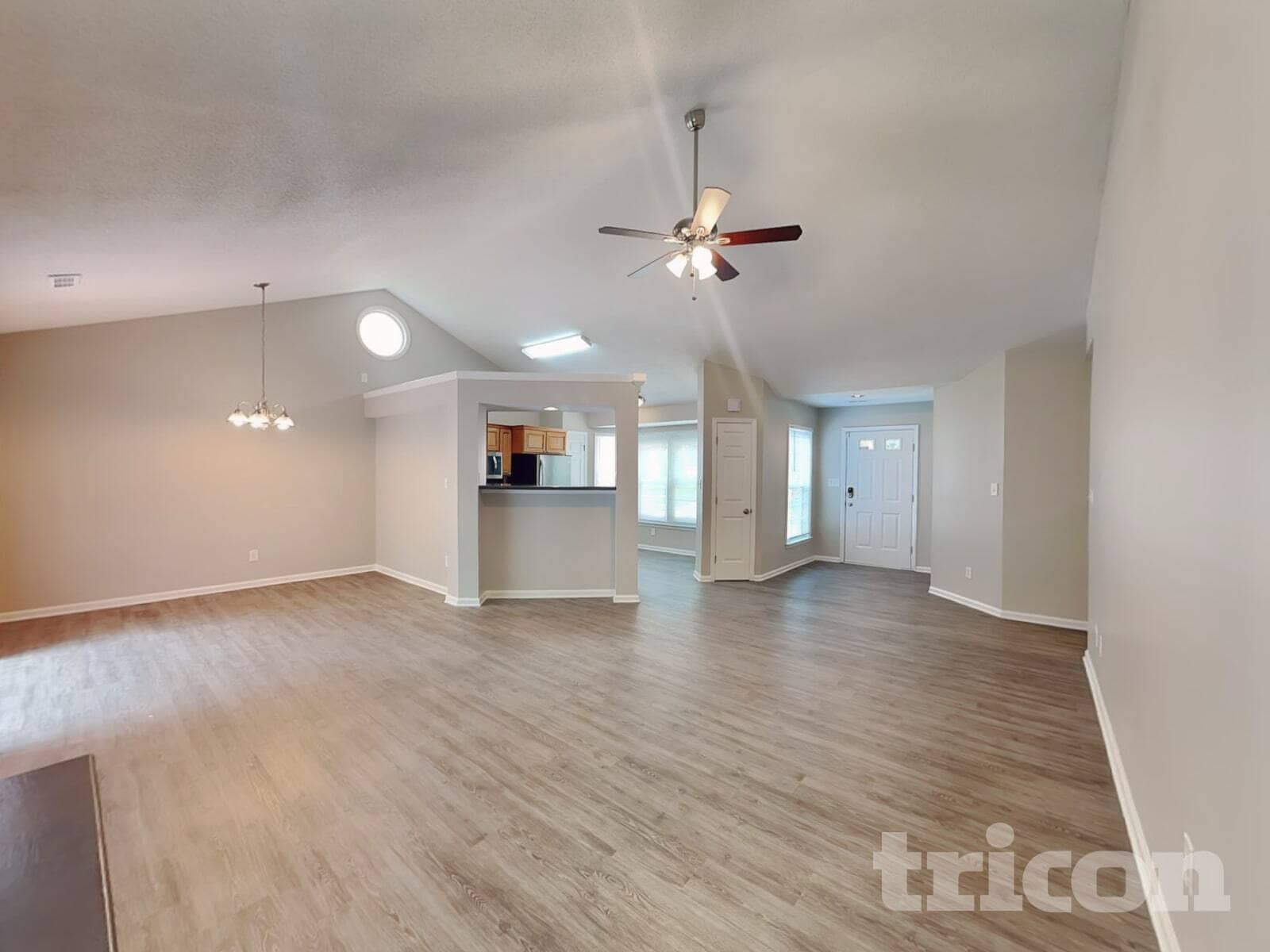 Building Photo - 3617 Rosedown Dr