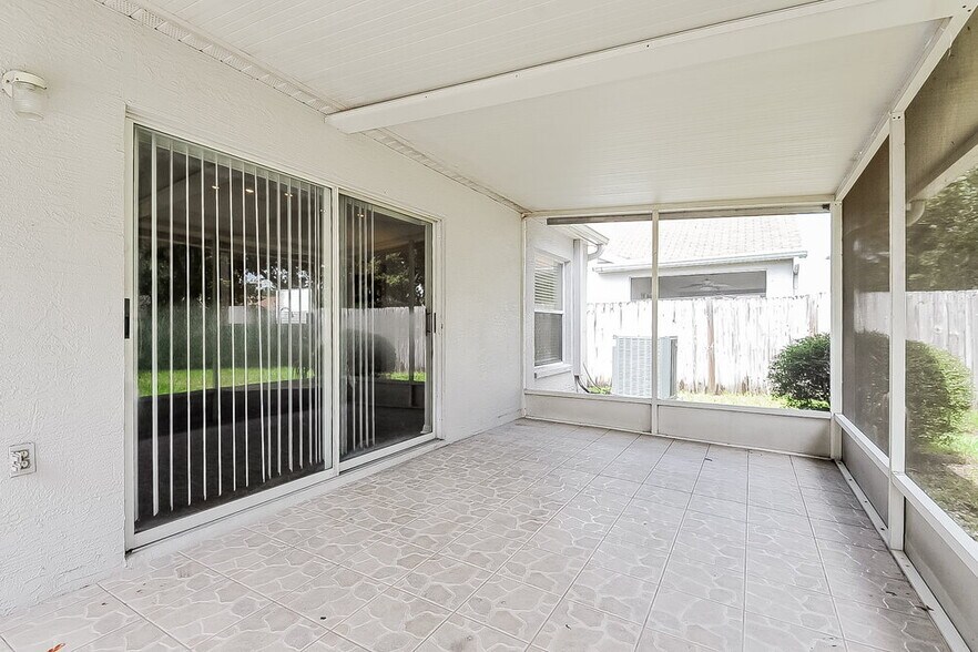 Building Photo - 10532 Walker Vista Dr