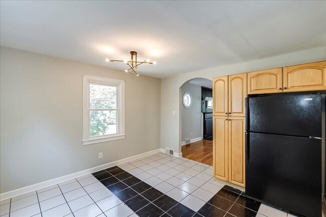 Building Photo - 1120 Liberty Rd