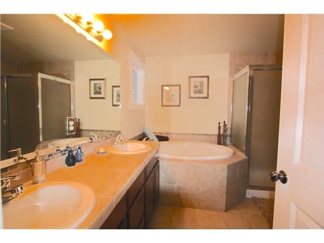 Building Photo - 913 225th Place SE