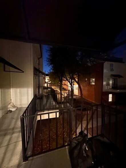 Building Photo - 600 Bagby Ave