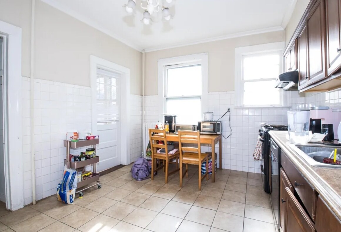 Building Photo - 40 Park Pl